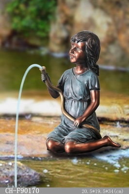 Littele Girl Water Spitters Fountain พร้อมปั๊ม ผู้ผลิต